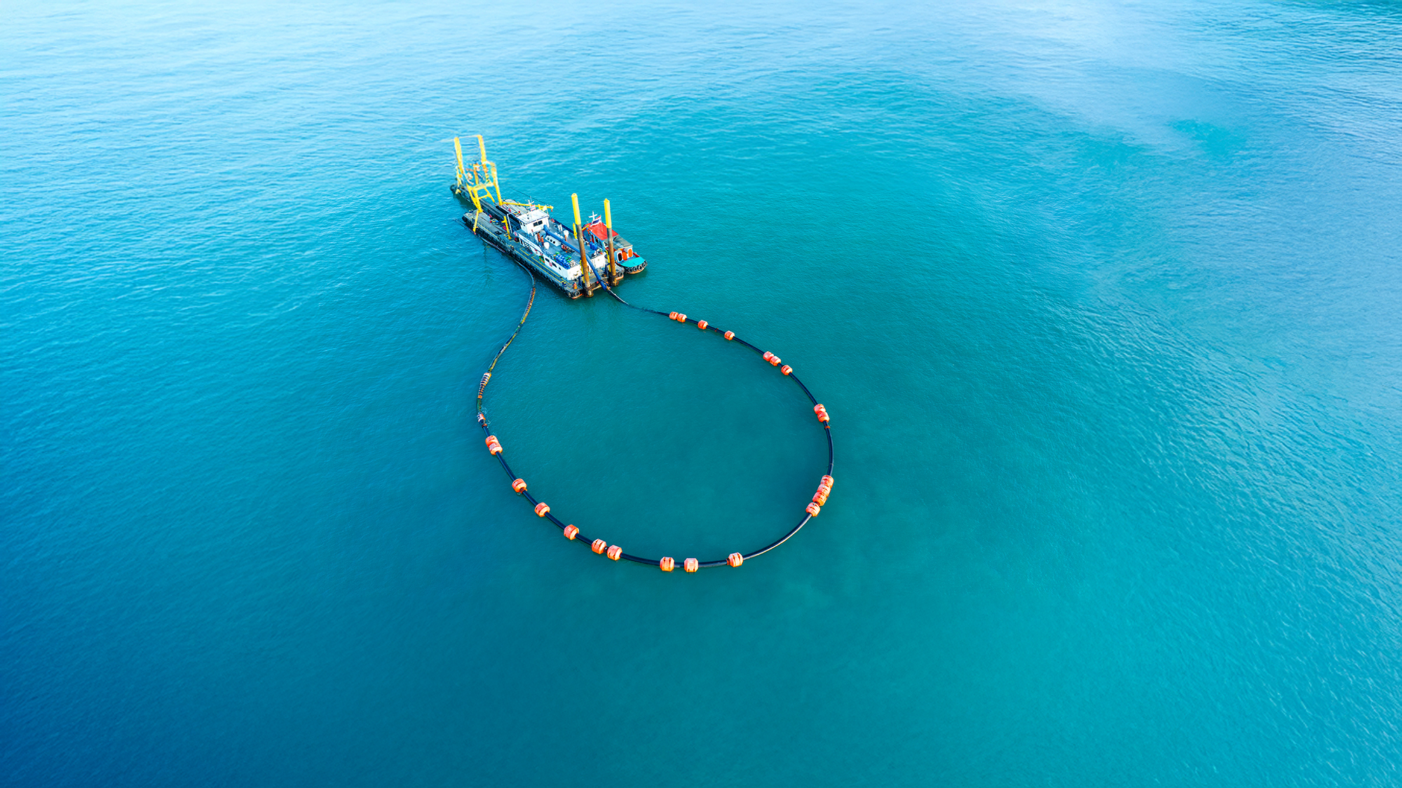 Estudo de derramamento e dispersão de óleo em operações de dragagem em Barra do Riacho, ES